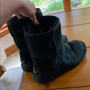 Black Uggs sz 9